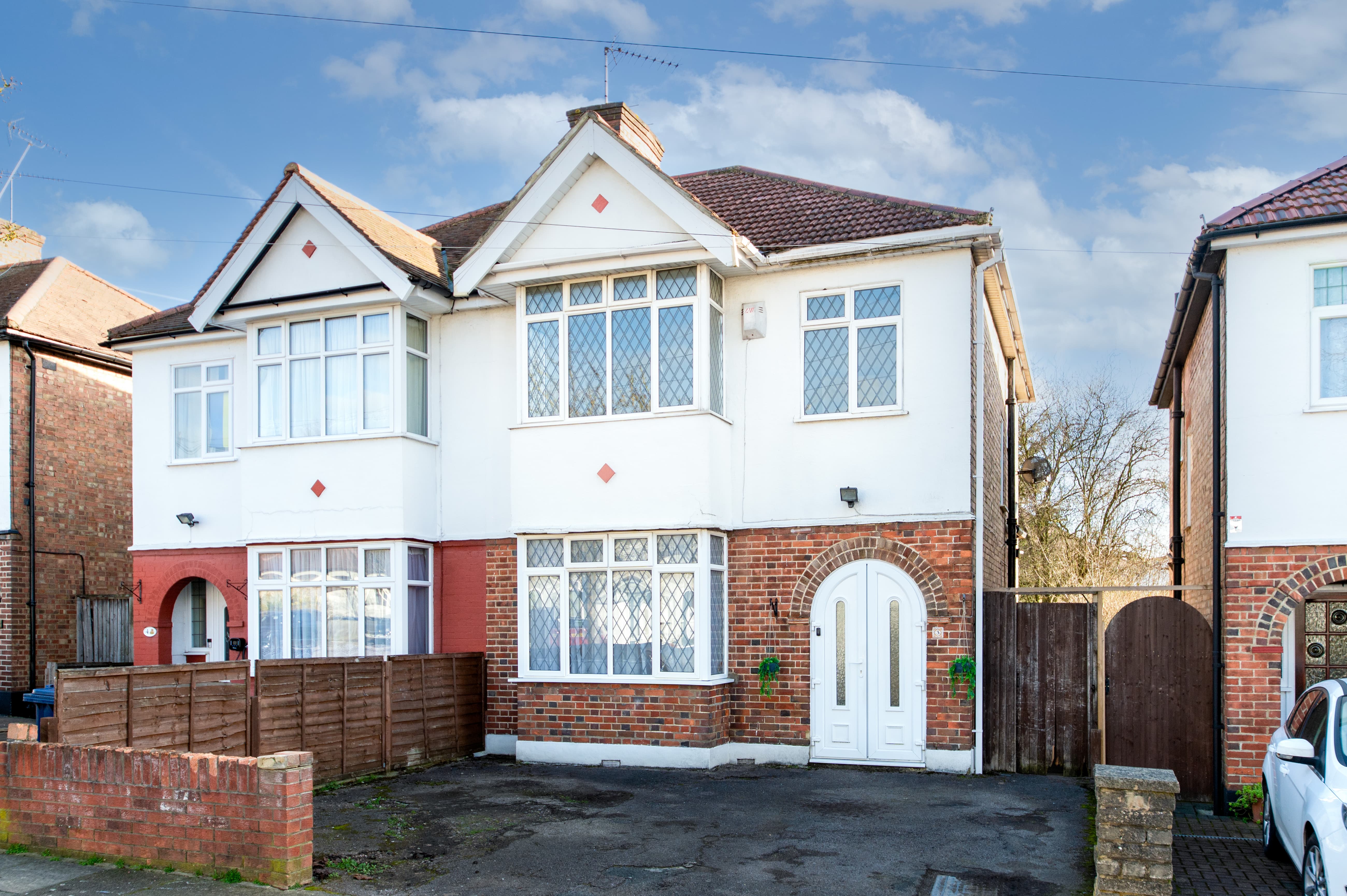 Devonshire Crescent, London, NW7