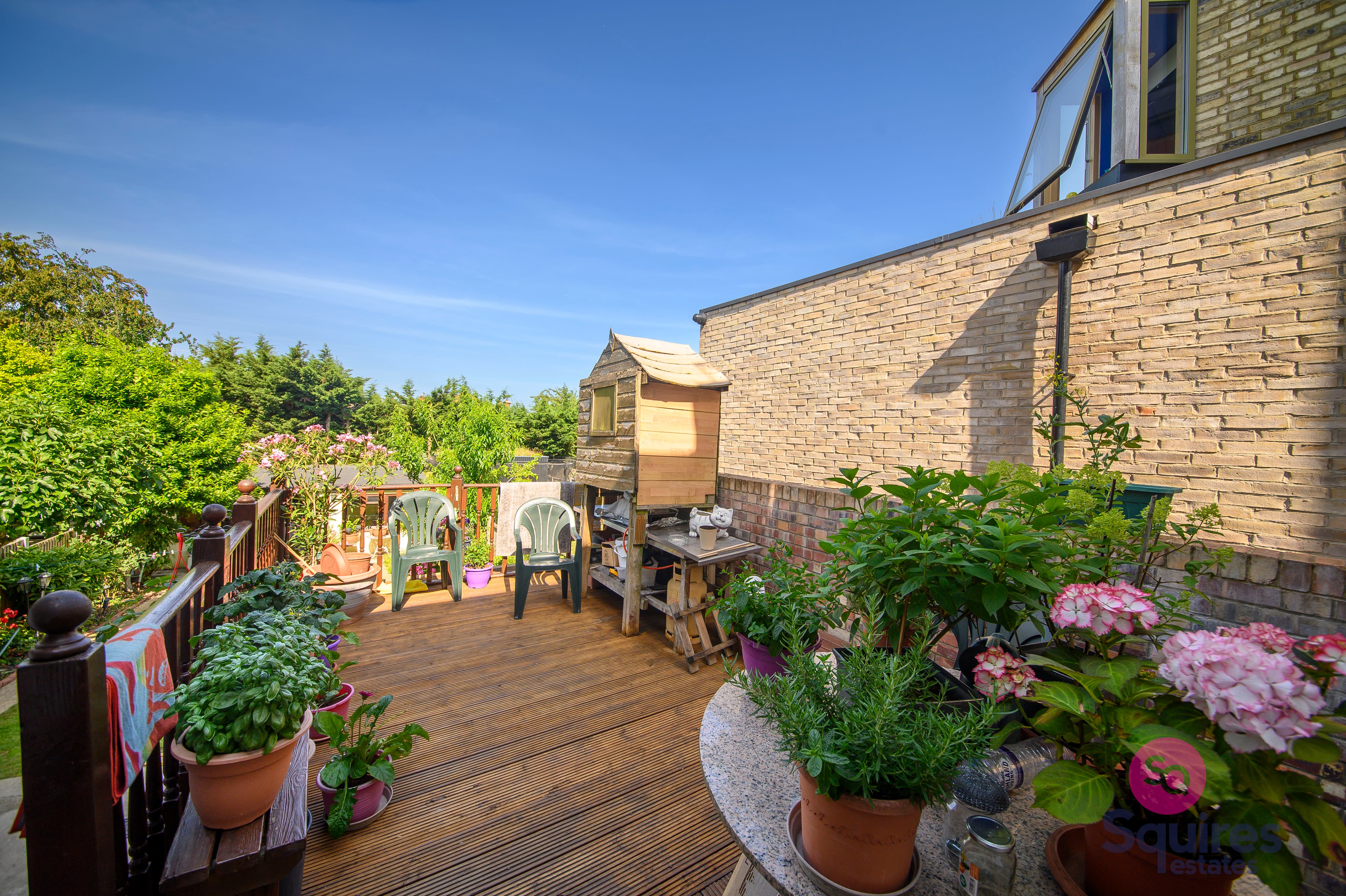 Etchingham Park Road, London, N3