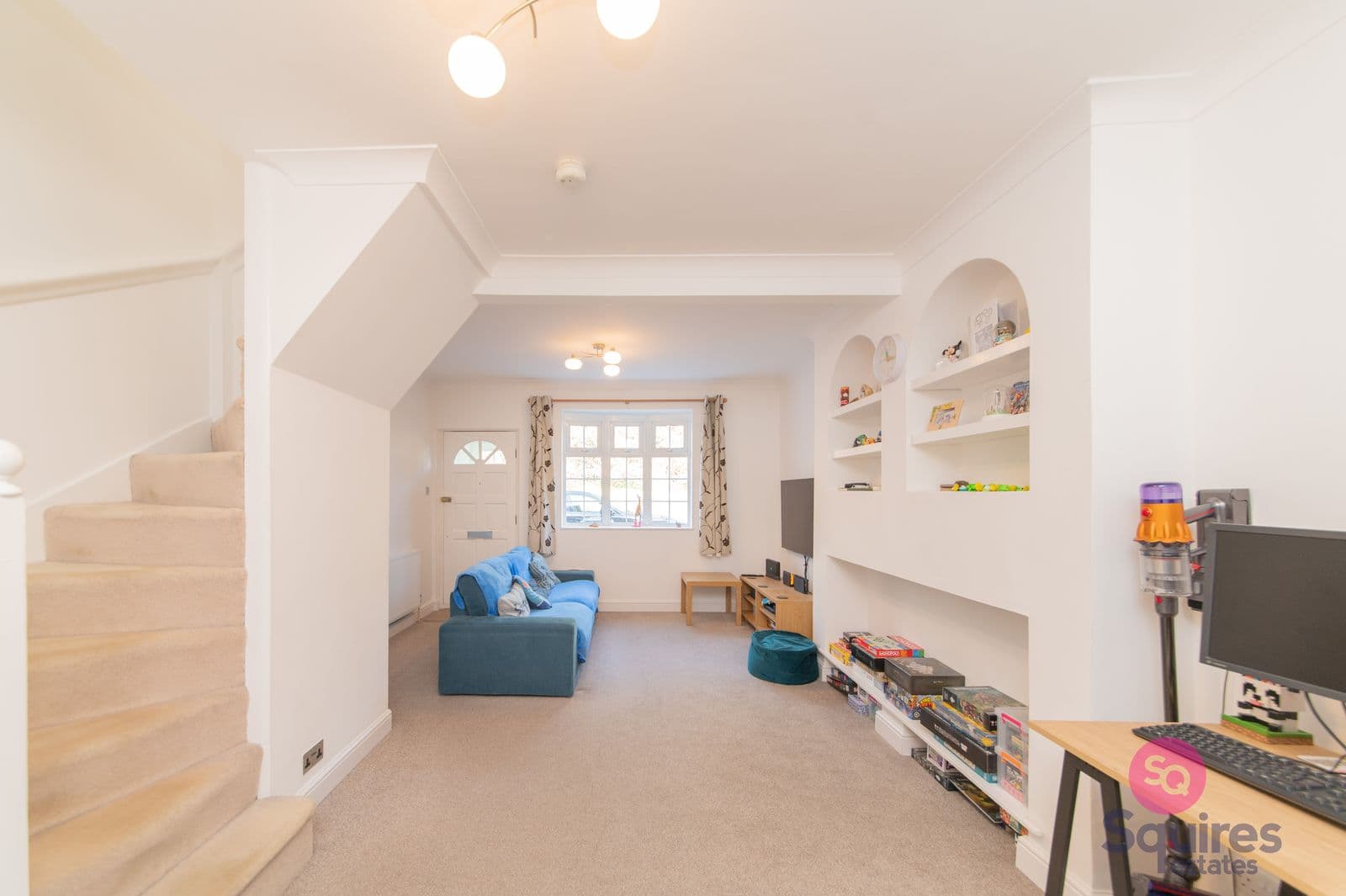 Manor Cottages Approach, London, N2