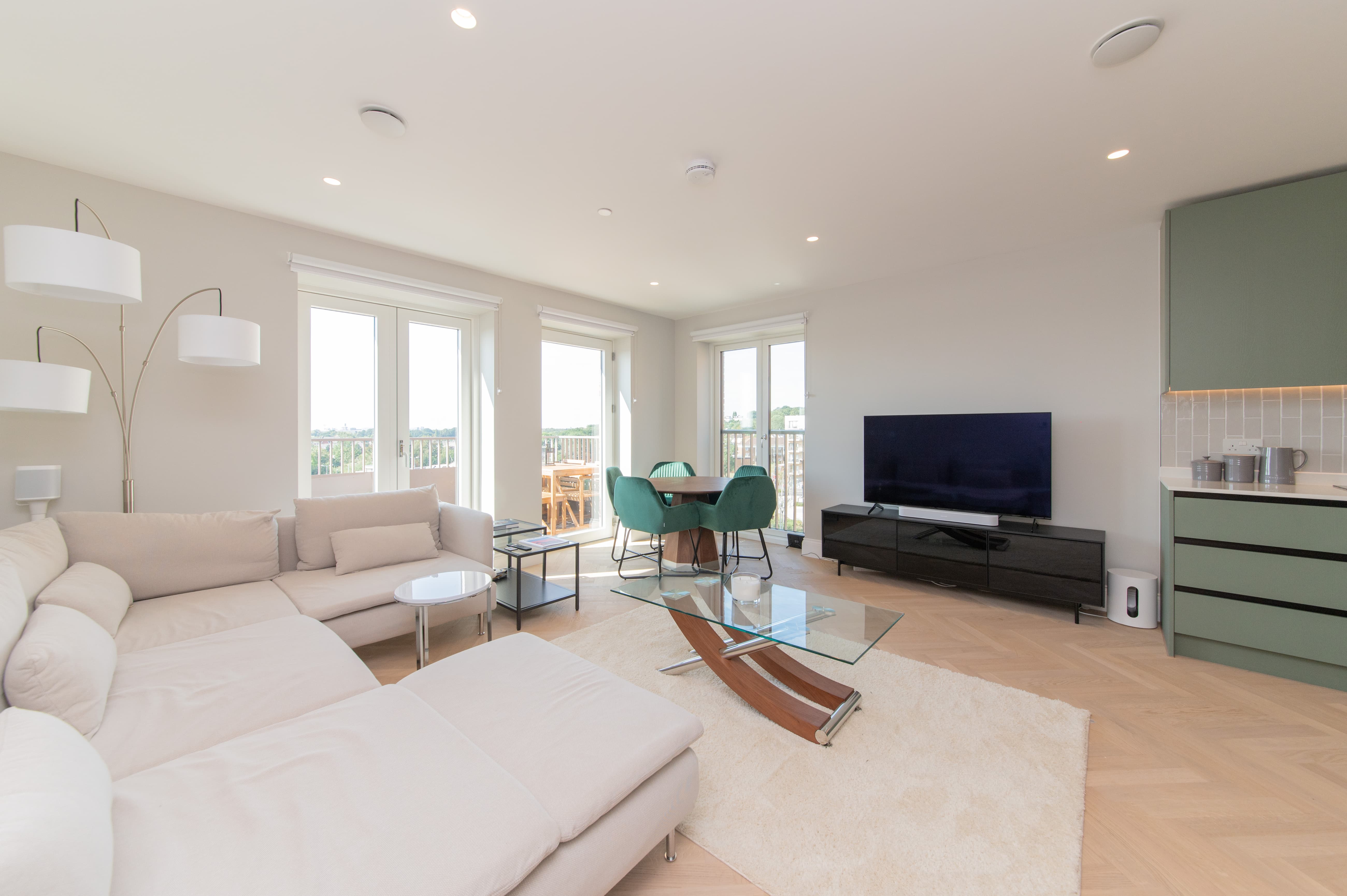 Meander Road, London, NW7