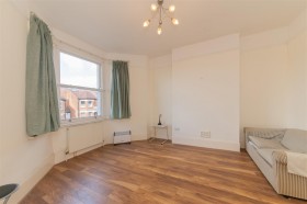 View Full Details for Sunny Gardens Road, Hendon, London - EAID:squiresapi, BID:3