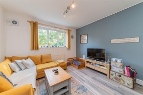 View Full Details for Sunningfields Road, Hendon, London - EAID:squiresapi, BID:3